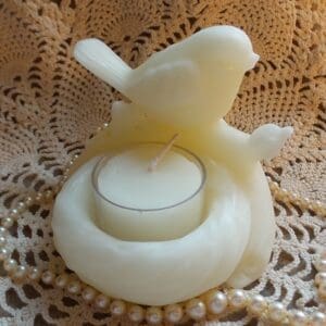 Beeswax Candle Tea Light Holder Bird in Nest Shape in WHITE