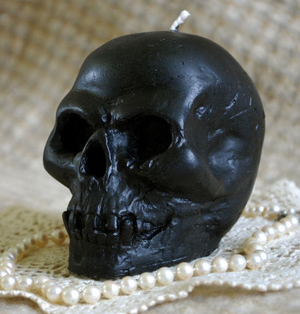 Beeswax Black Skull Candle